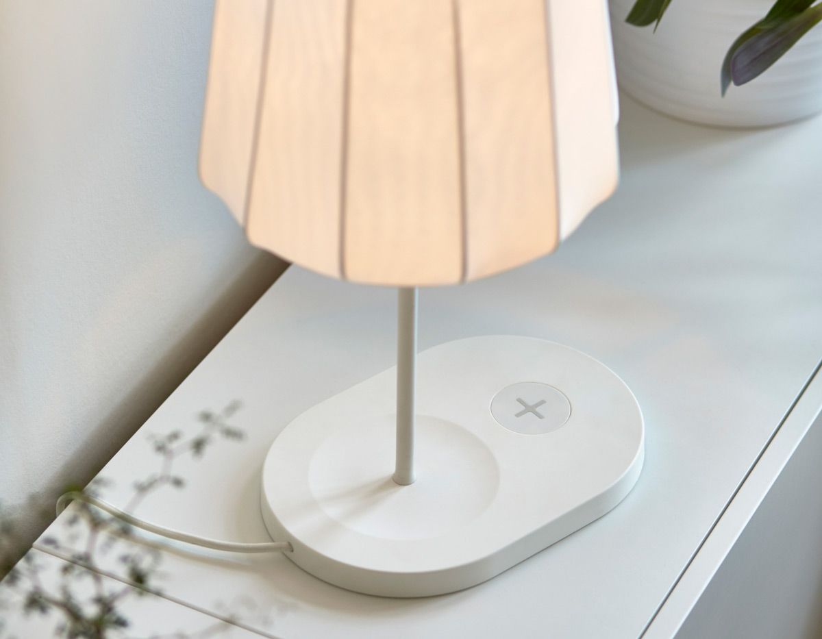 Clarence_House's tweet photo. Cool Product Alert: Furniture &amp; Accessories With Wireless Phone Charging: https://t.co/blwqYWuLdp https://t.co/umdHkQGXHP