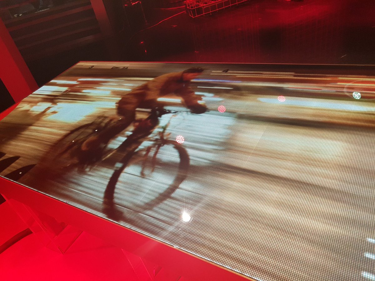 Presa_Diretta's tweet photo. Ultime prove in studio per la puntata di lunedì 8 gennaio alle 21.10 su @RaiTre LA BICICLETTA CI SALVERÀ @IaconaRiccardo #Presadiretta https://t.co/12HaOZFRTo