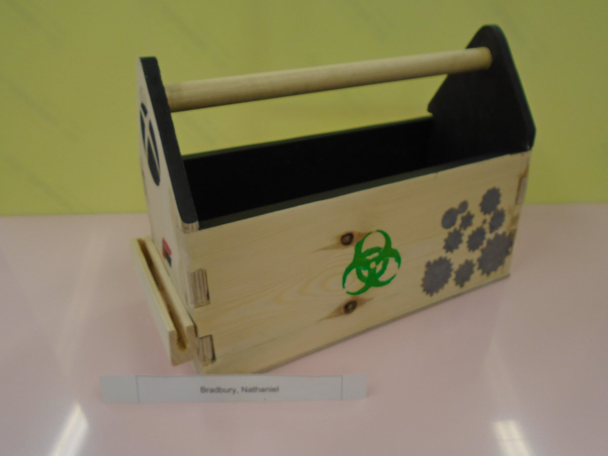 OAN__DT's tweet photo. ....and some more! #Y9toolboxes #woodpractical #woodsworkskills #fingerjoints #stencilling #doweljoints #qualitycontrolchecks😃 https://t.co/iL4gvDn2Me