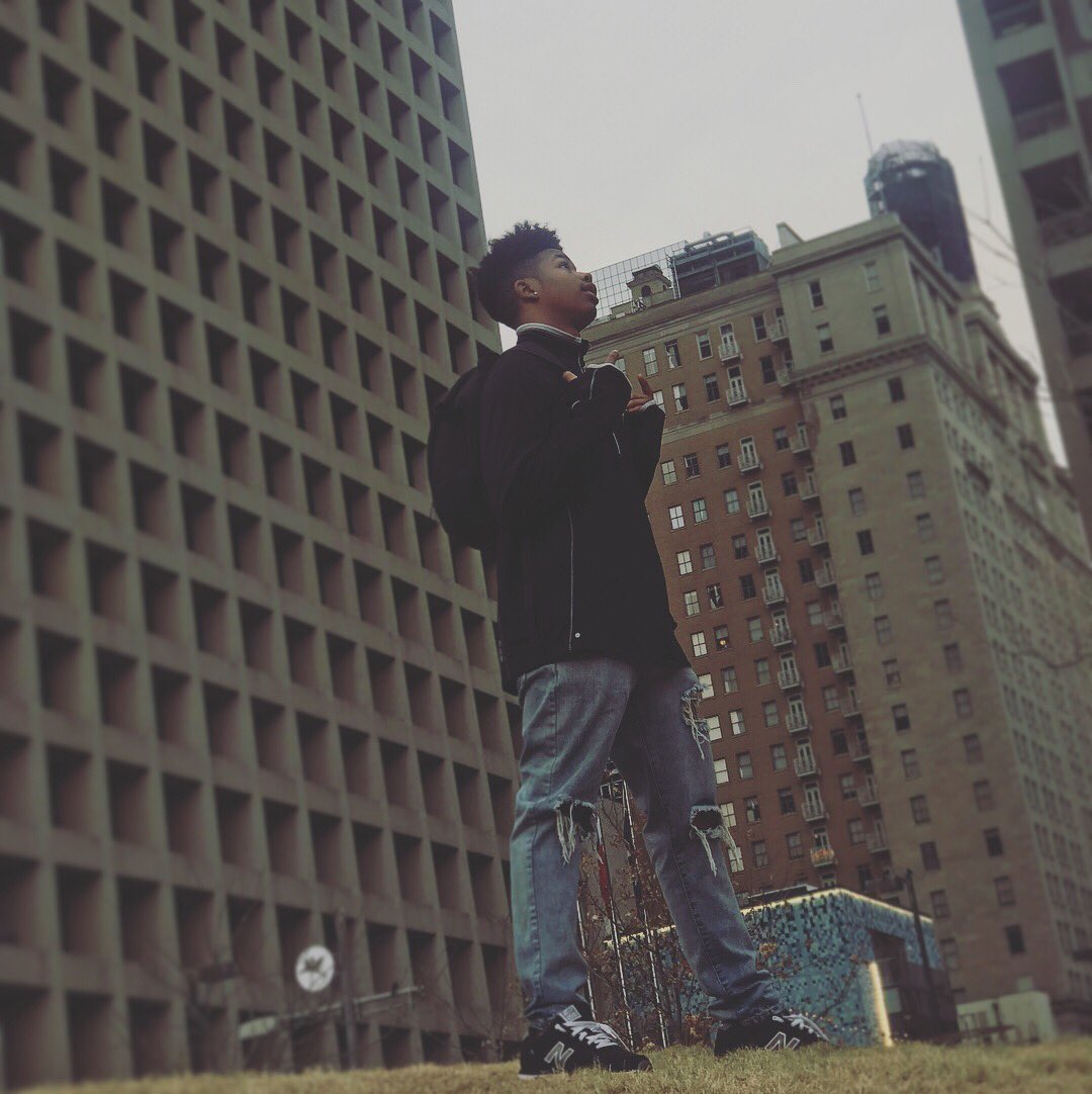 __quindon's tweet photo. #keepitpositive2018 OTD on the come up this year.๐ https://t.co/FCiFTSslzX