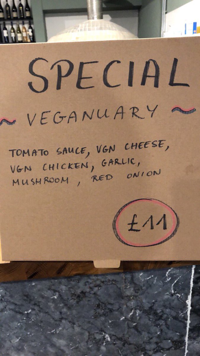 Hello everybody 

let’s celebrate veganuary with our month special

Vegan cheese, tomato sauce, vegan garlic marinated chicken, mushrooms, red onions

buon appetito