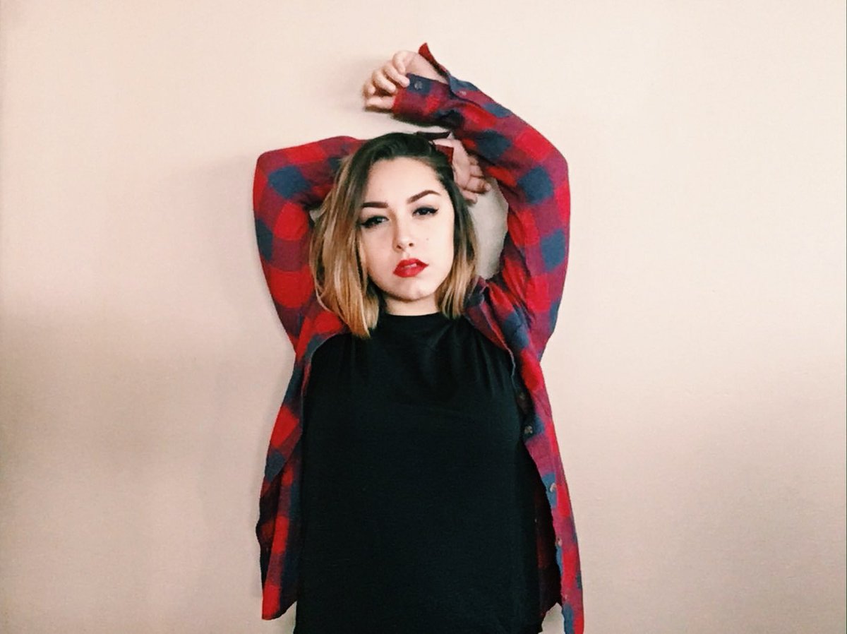 natcat16__'s tweet photo. warmer
chapter two: red
-
-
collab with: @alxishx
-
-
-
-
@beamiller @BeaMillerOnline
-
-
#leealova #BeaMiller #warmer #chaptertwored https://t.co/hCzfV4W9sr
