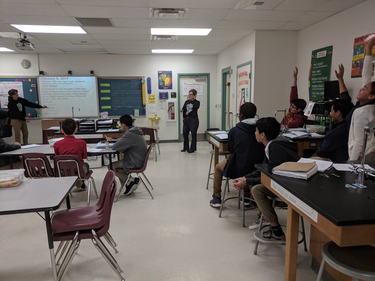 abking82's tweet image. The student becomes the teacher in Mrs. Duran and Mrs. King&apos;s @Ensor_MS 8th grade science class! #activatingpriorknowledge #TeamSISD