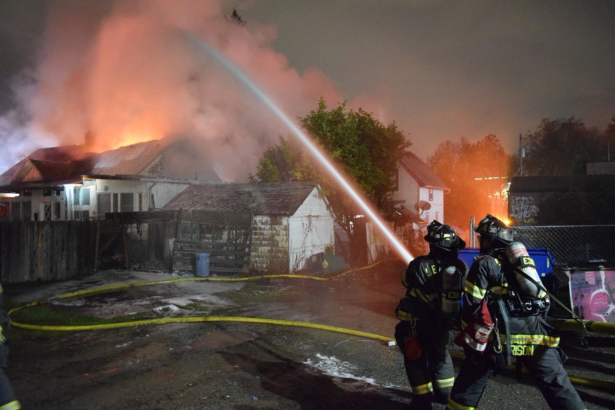 FireSeattle tweet picture