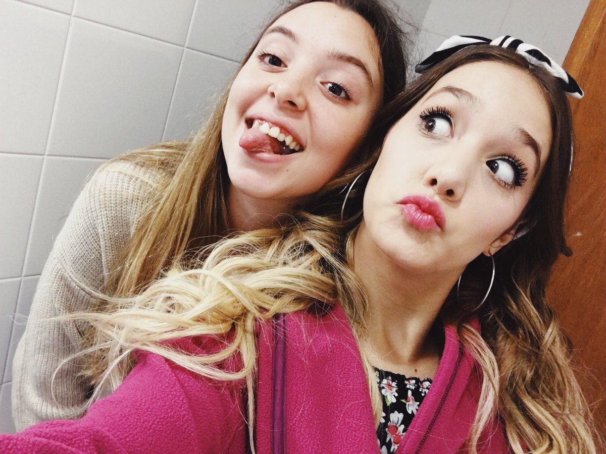 SmilingForAngeT's tweet photo. te extrañaba tantisiimo❤️❤️hermoso y gracias x todooo te amouu😻 https://t.co/gQD3ZwTwF8
