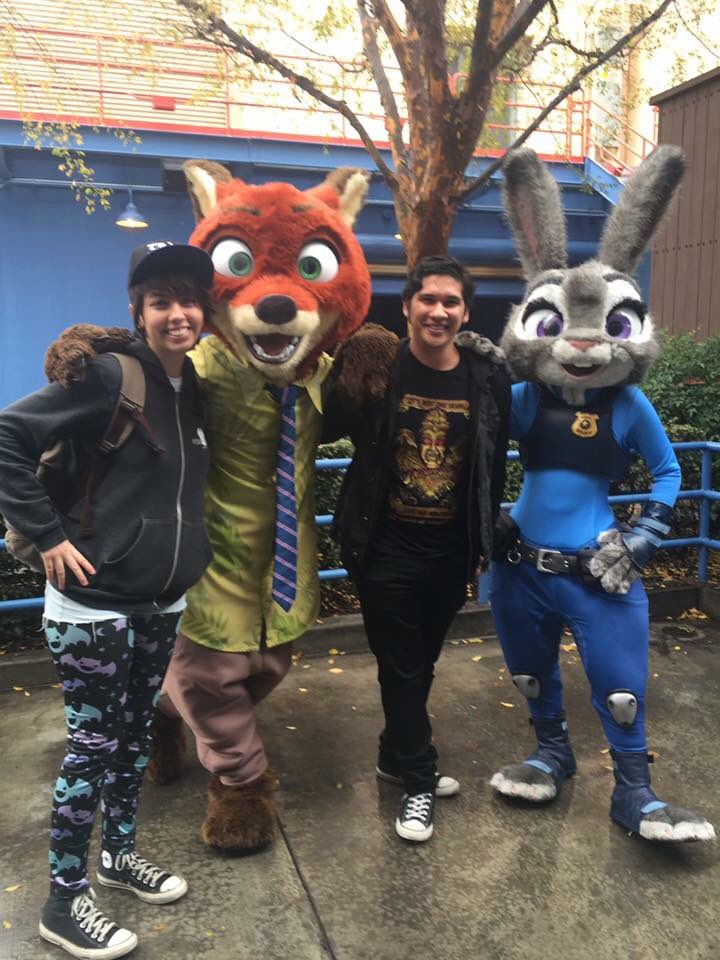 ClockieChirrs's tweet photo. One year ago today, my longtime best friend asked me to be his girlfriend while we were shivering in the pouring rain at Disneyland. Here are some of my favorite adventures from 2017, and I’m excited for many more. I love you, boof! 🗑🐼💖🦊 https://t.co/hDsqbopZEC