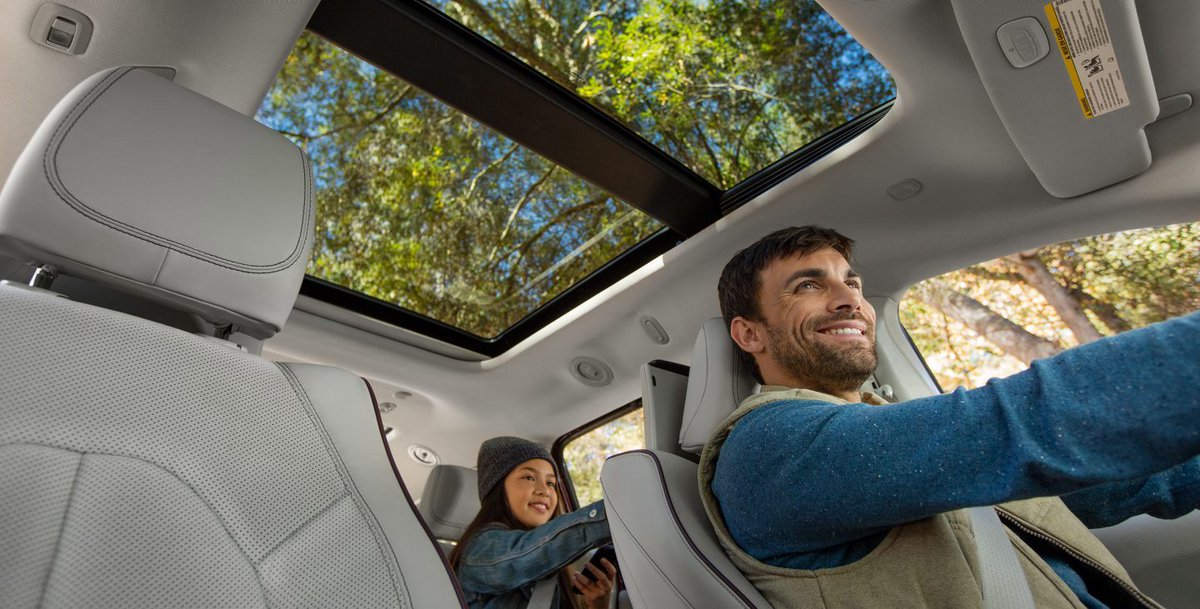 HendersonAuto's tweet image. Experience the most comfortable drive a minivan can offer when you buy a new #Chrysler Pacifica. ow.ly/cHm630htcoS