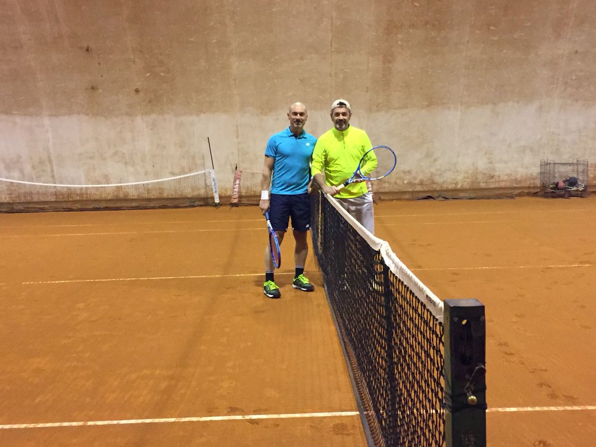 simo tweet media