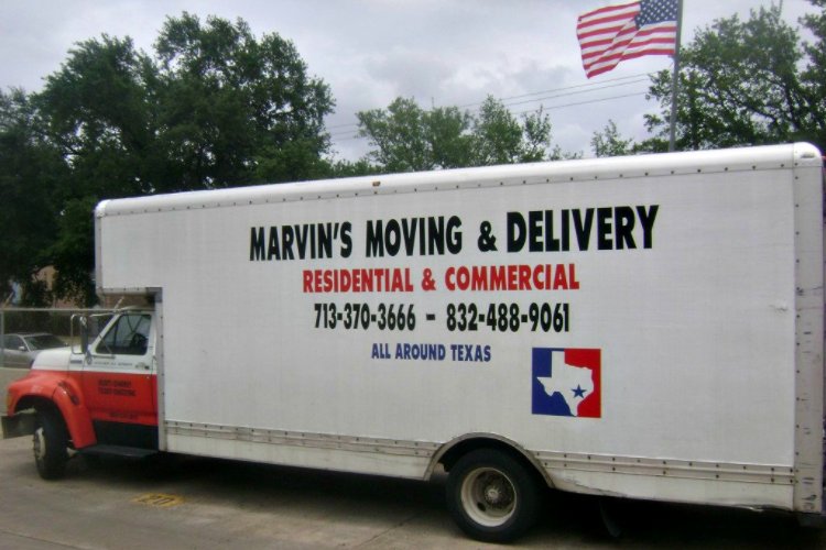 Moving_Delivery's tweet image. Ready to drive off into 2018!