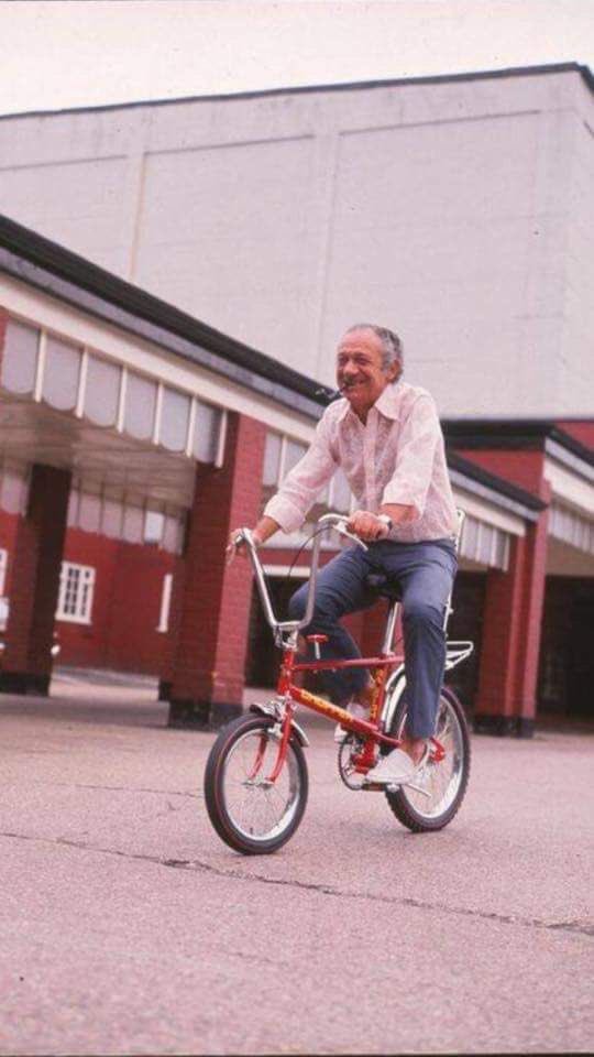 Peter Reid arriving at Anfield early this evening...