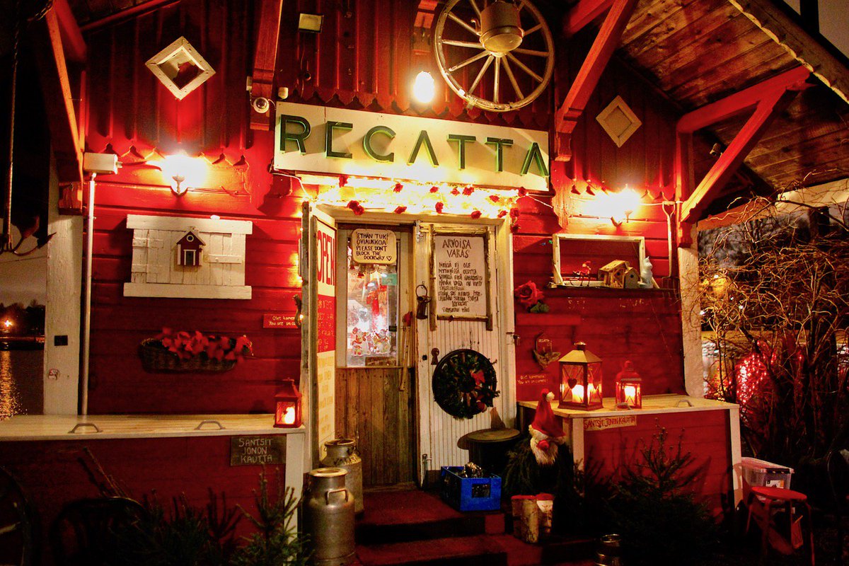 KidsReviewRu's tweet photo. #Finland #Helsinki - after visiting the #SibeliusPark - stop by the amazing #kidsfriendly and #dogfriendly #RegattaCafe, which is open daily, offers awesome buns, hot chocolate, design and outdoors open fire for roasting #sausages: https://t.co/8xNLcXWknz @VisitHelsinki https://t.co/9luwNJsRzk
