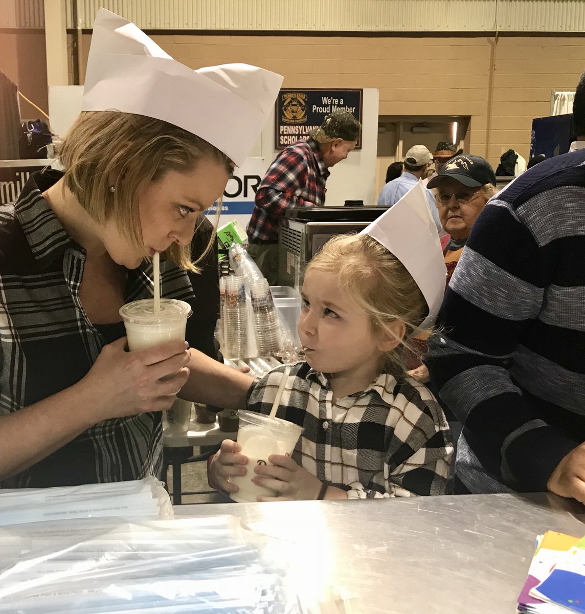 AliLanyonABC27's tweet photo. My daughter and I had so much fun serving milkshakes today to #FillAGlassWithHope @padairymens @FarmShowComplex! #PAFS18 #milkshakecoma https://t.co/jN4ftLPQcm