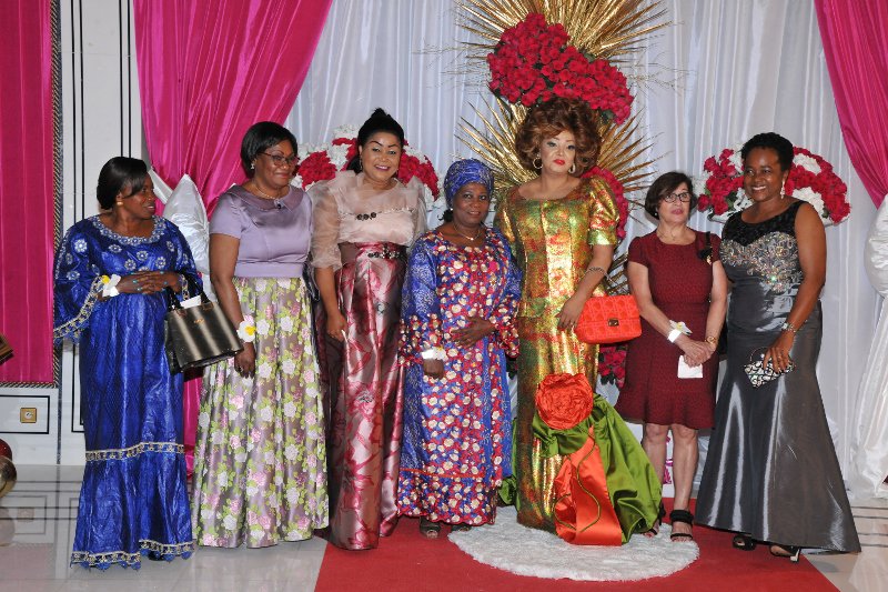 CabinetCivilPRC's tweet photo. Mrs. #ChantalBiya received #2018NewYear wishes from over 1,000 women in a ceremony organised at the East Wing of the #UnityPalace on 5 January. This was a day after a similar exercise was accorded to President #PaulBiya by Members of the Diplomatic Corps and National Dignitaries. https://t.co/TkKGl7qjEK
