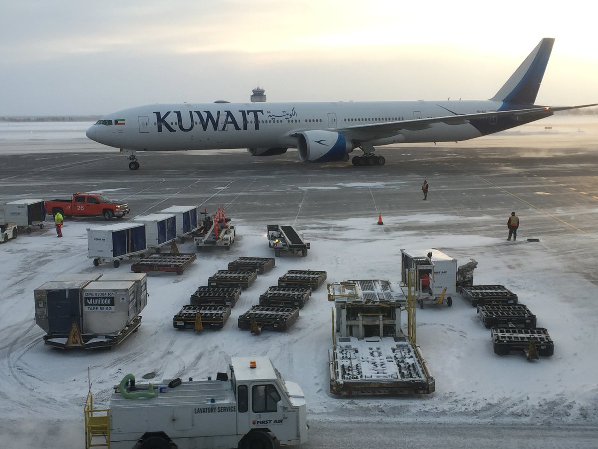 joel999's tweet photo. A diverted flight from Kuwait is back enroute to JFK. Hats off to #YOW airport team for facilitating. #FlyYOW #avgeek β at Ottawa Macdonald-Cartier International Airport (YOW) https://t.co/GSfwdCGbc3