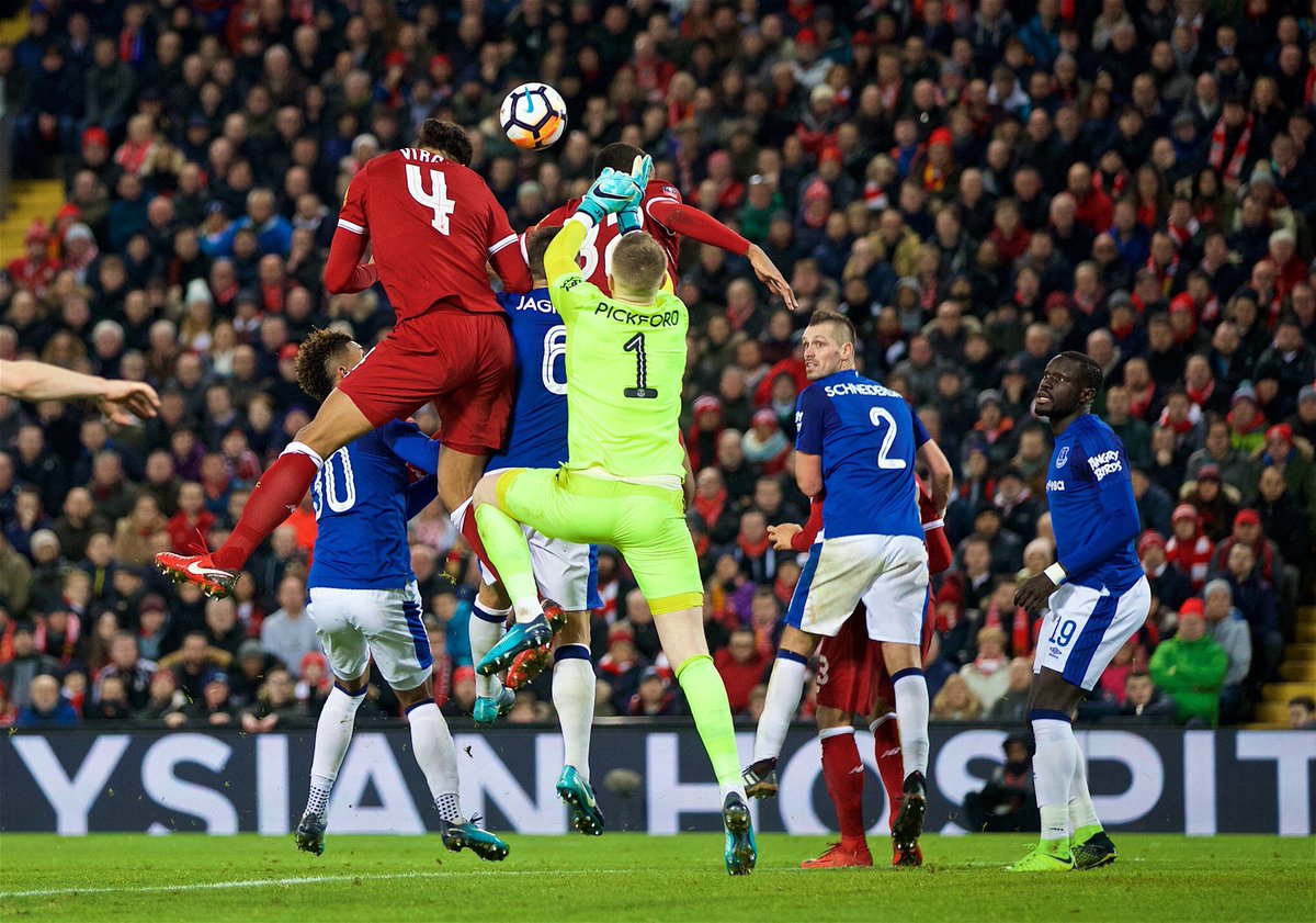 LFCBenelux's tweet photo. WAT EEN DEBUUT. BIG VIRGIL VAN DIJK! 🔴⚽️ https://t.co/eju7FyvNBr
