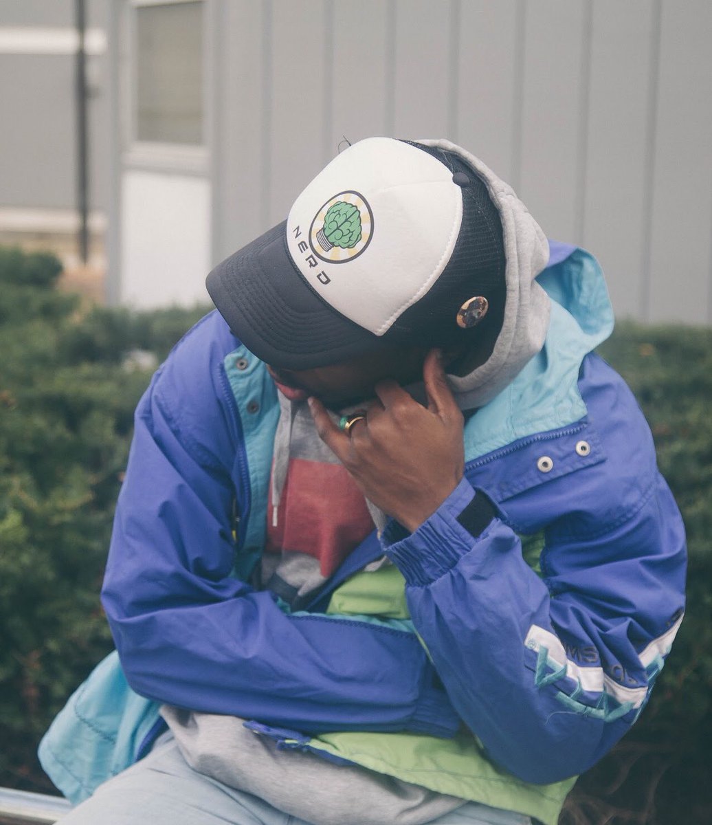 Kassim20NVR's tweet photo. 📸: @africanist_. 

I heard you were pulling up to Velvet Lounge to watch me perform #10ATD w/ @oddmojo &amp; @MUDIIGAL tonight!

 #SoYouthful 🏄🏾 https://t.co/XWUGeWW7mL