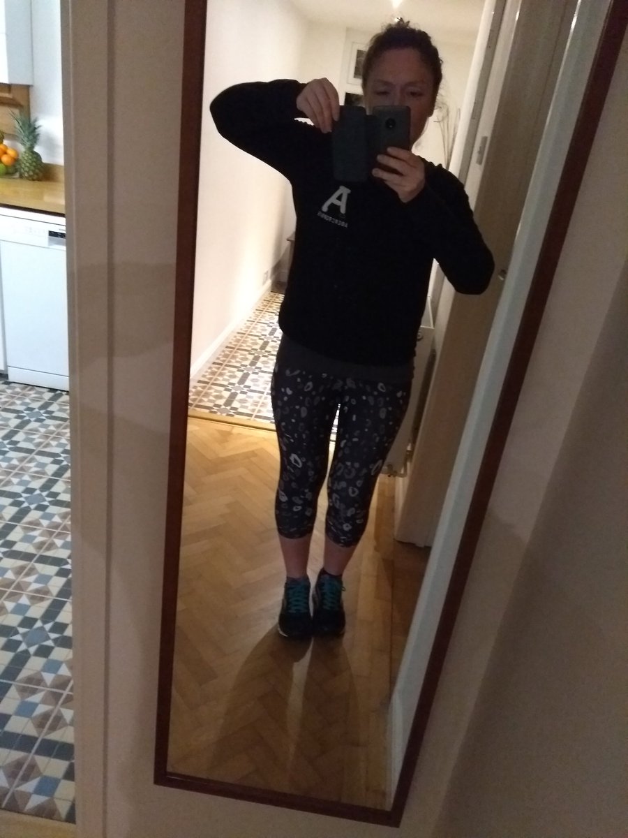 jayneycee's tweet photo. Sorry it's one of those "boring running tweets" so day 5 of #nobooze #glutenfree and three runs under my belt and I'm feeling good, got to get lean and mean for the #newportmarathon #go40 https://t.co/t9OfAcsuHQ