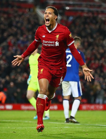 LFCBenelux's tweet photo. Scoren tijdens je debuut, in de derby, tegenover The Kop. Dat doen niet veel jou meer na! Prachtig! @VirgilvDijk ⚽️🔴 https://t.co/WFQ5AMBGol