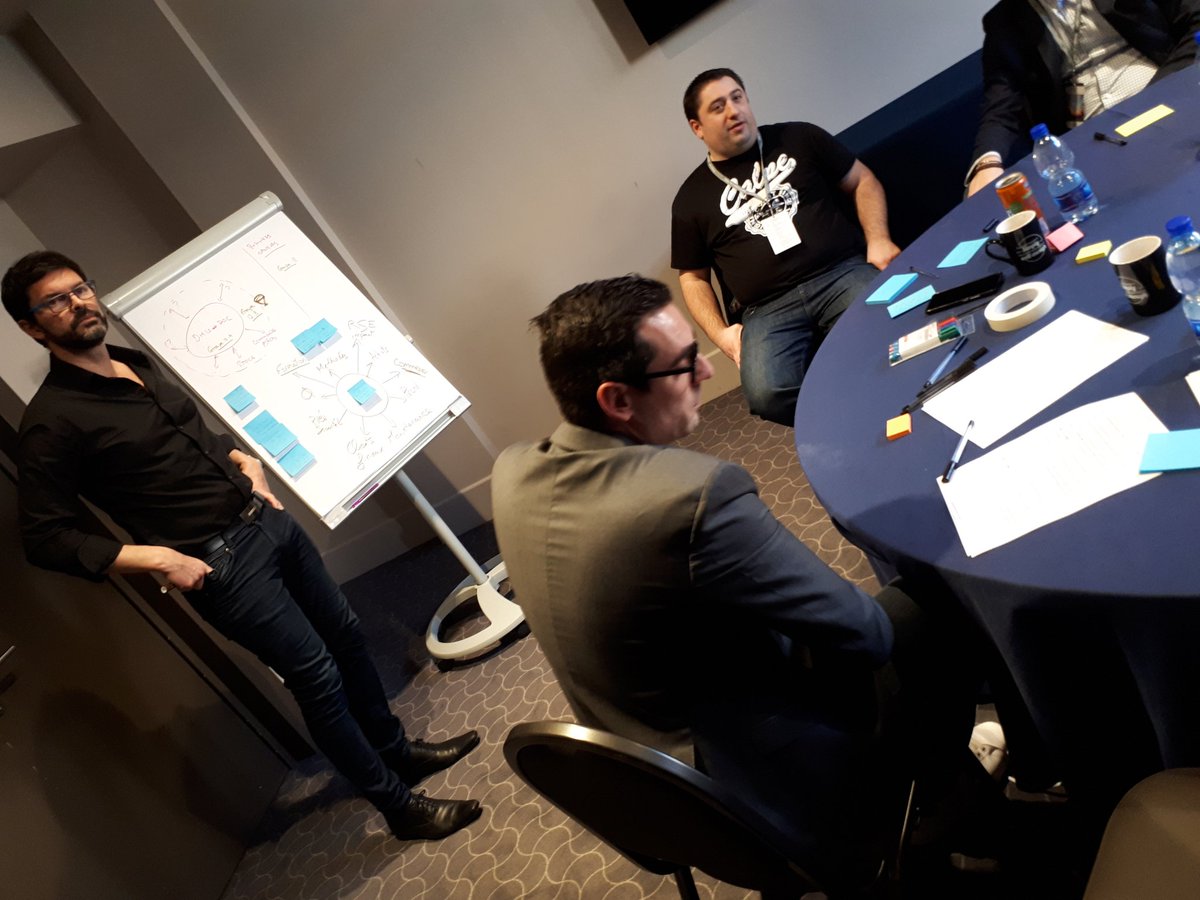 Le brainstorming des equipes sir la Doc 2.0. Beaucoup d'idées même des non spécialistes  ! #AkkaDigitalUp