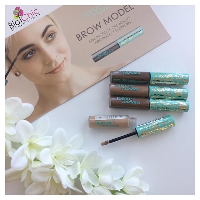 BiochicFrascati's tweet image. • B r o w • 
Ed eccoli qui i nuovissimi #browmodel di @nevecosmetics... in un unico gesto sopracciglia definite e infoltite. In promo lancio al -15% sino al 01 Febbraio. #biochicfrascati #finalmentebiochic #bioprofumeria #profumeriabiologica #castell… ift.tt/2FYOnUg