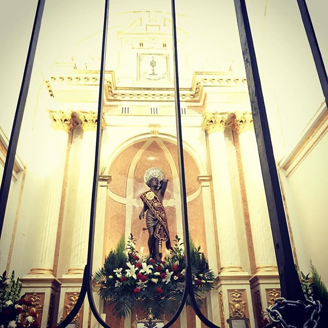 Ell és el nostre guardià, el nostre company dia a dia i avui és el seu dia.
VISCA SANT SEBASTIÀ i VISCA VINARÒS!!!!