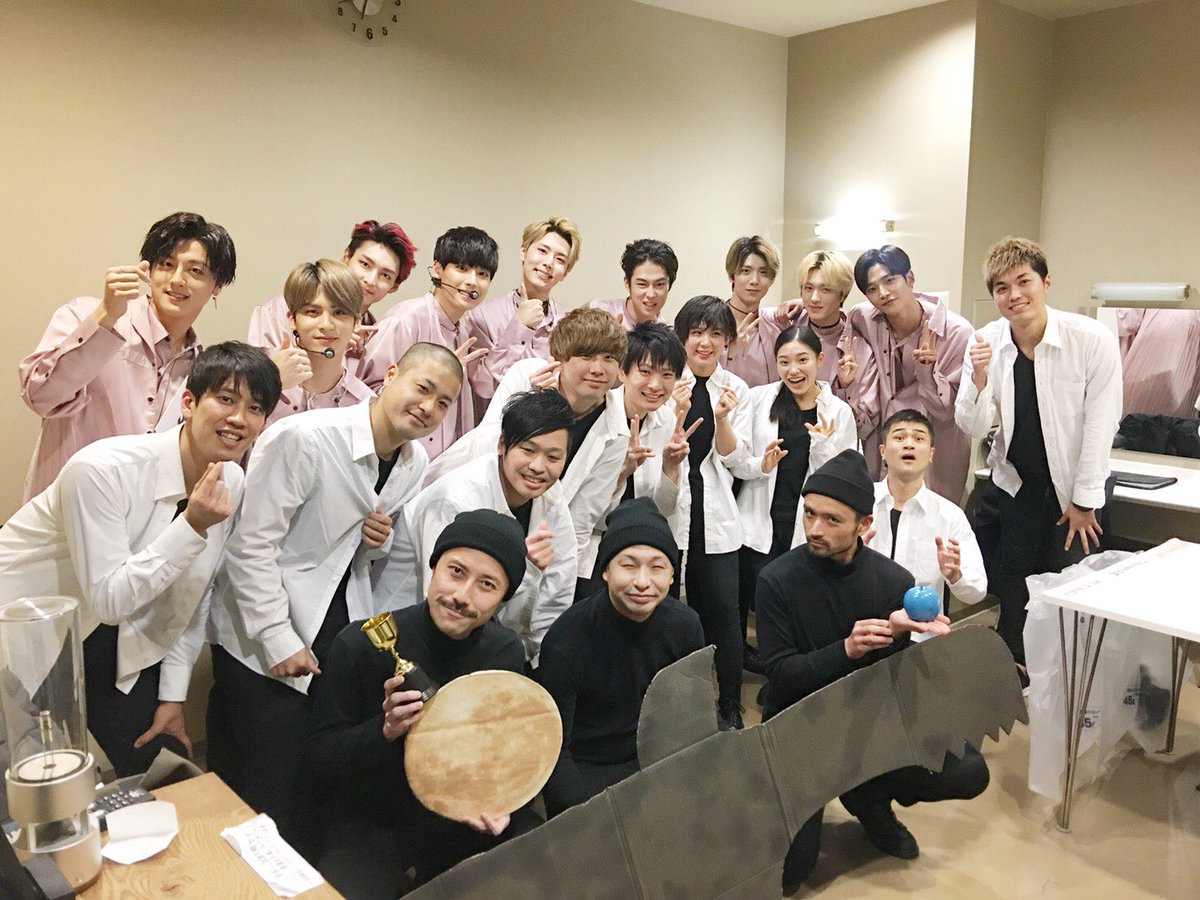 mentai_ashida's tweet photo. 昨日は
【SF9 オフィシャルファンクラブローンチパーティー】
in #ZEPPダイバーシティ にて、
#SY9 という芸人チームで
#SF9 さんのイベントに
#オープニングアクト
として踊らせていただきました。
メンバーもファンの方々もとても暖かかった‼️
感謝です。
また踊らせていただきたい! https://t.co/qQxa4DQGYm