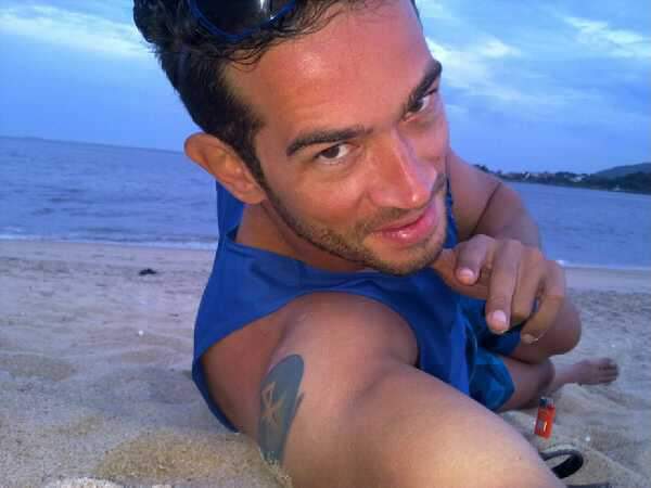 Pq ele não é só um corpinho bonito é muita cuca no lance! Rs*   Parabéns amigooo! 
Obrigada pela amizade  e ensinamentos ofertados.
#BetaQuerLab 
#FelizAniversário