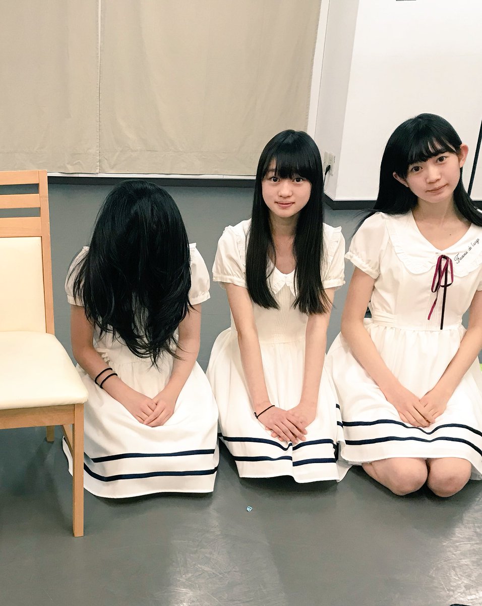 いぎなり東北産 1 27 土 17 30 Hmv仙台イービーンズ テーマ 感謝 ラジオ石巻 公開収録後の特典会は 全員握手会 正座 グループショット会 正座 最初の白セーラー衣装です