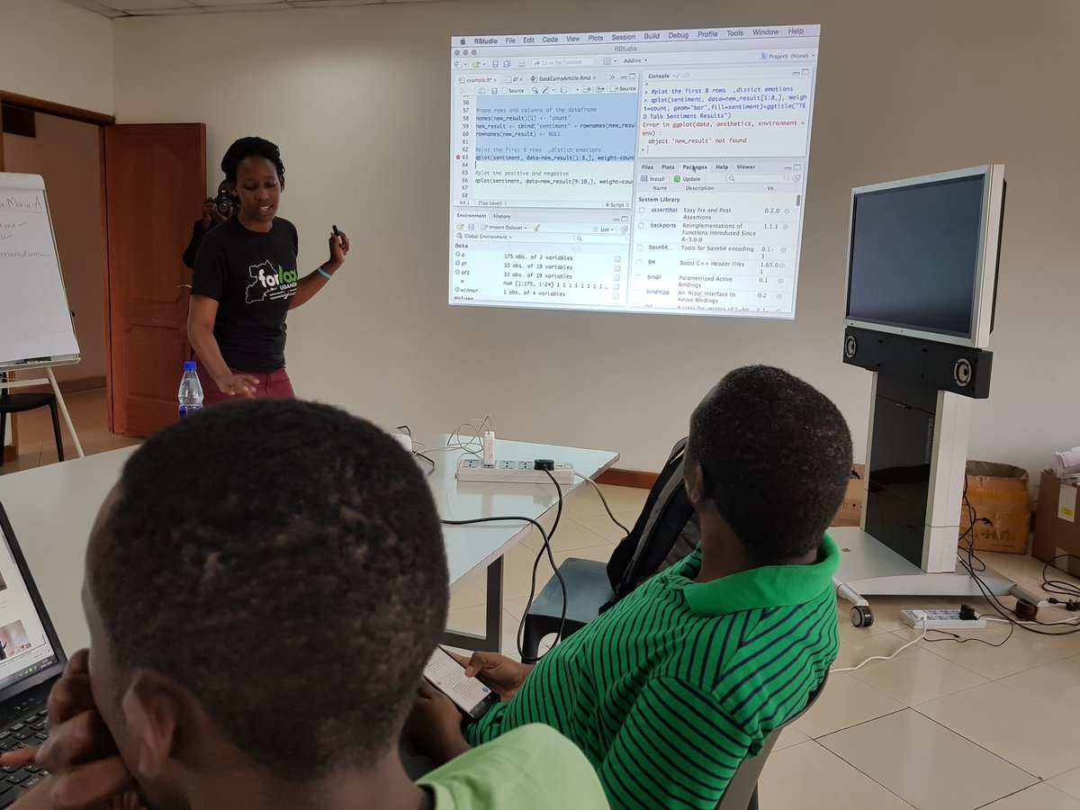 .@lornamariak facilitates the first .@kampalr user group Meet up. The focus is intro to R and R Markdown. She is a self taught R user and great at facilitation. Glad to have her kick-off the R community in Uganda .@OutboxHub