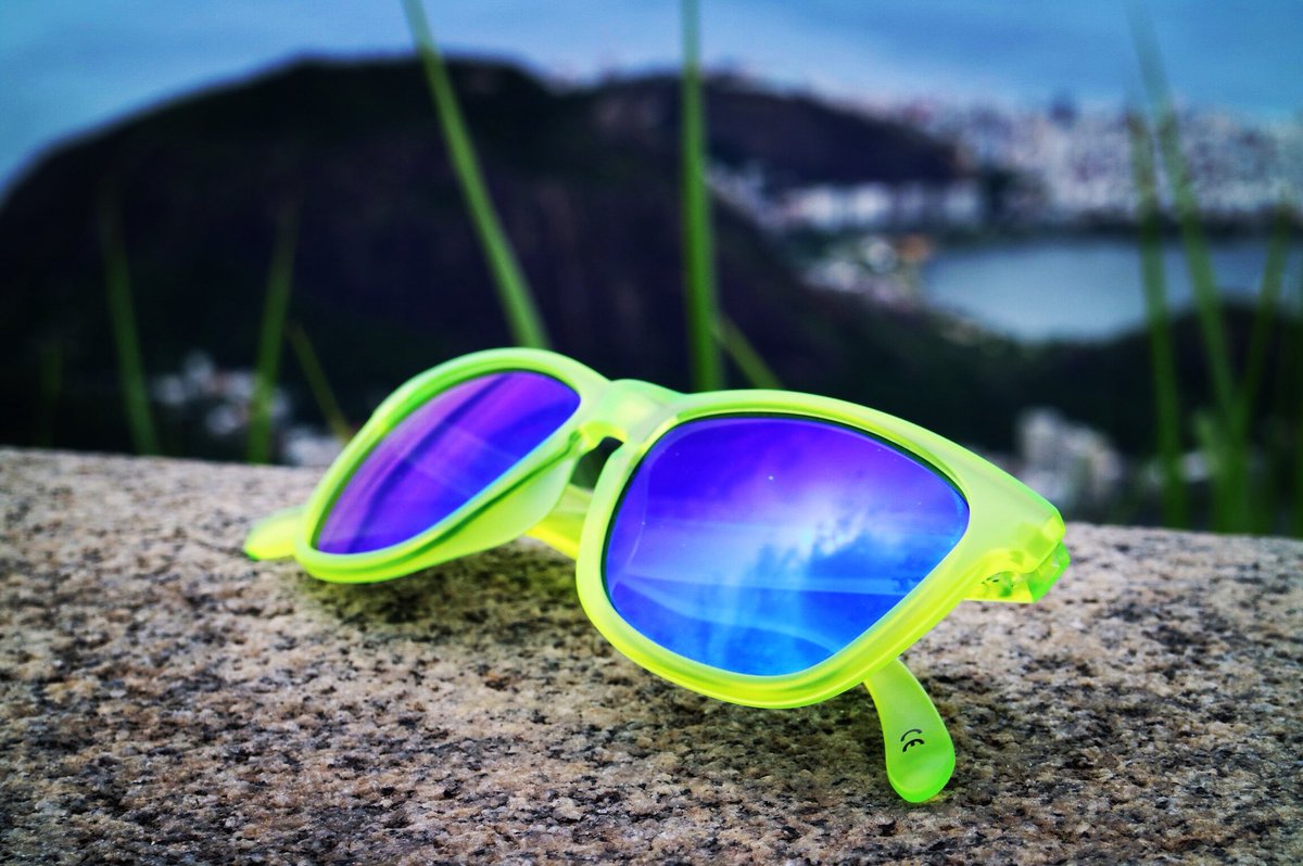 bebreikaut's tweet photo. I’m on top of the world 🌎 My world, at least 😎#breikaut #sunglasses #breikautsunglasses #riodejaneiro #bebreikaut #topoftheworld https://t.co/0Vskmk8MlX