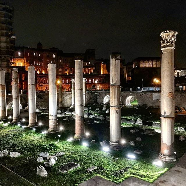 TransmediaHunt's tweet photo. A night with the #Imperial #Rome
.
.
.
#Igersroma #Roma
#theweekoninstagram #AGameOfTones
#adventurebeautifully #dametraveler
#Fashion #instafashion #ootdinspiration

#Iiveauthentic
#ﬁnditliveit #Iiving_europe
#tv_lifestyle #click_vision
#transfer_vi… https://t.co/e1XVdgaIBc https://t.co/v60aTL6hB6