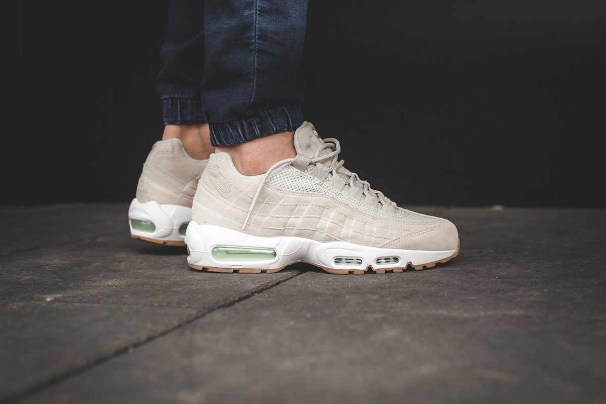 nike air max 95 premium light bone