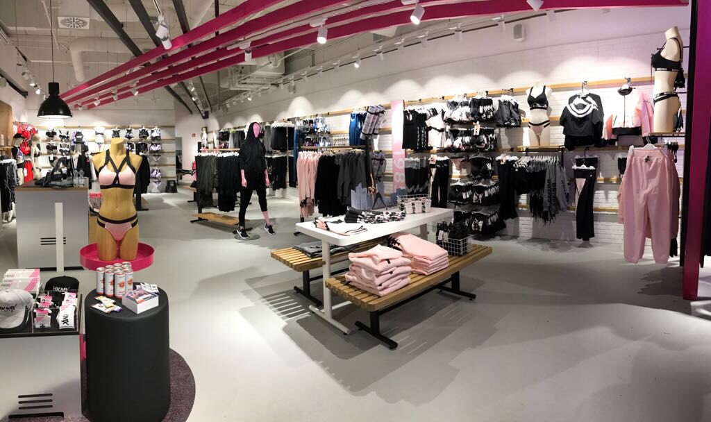 Follow me on Instagram 🎀Kathleen_Marquart and get always the news about our new brand #hkmx 🏋️‍♀️🥊