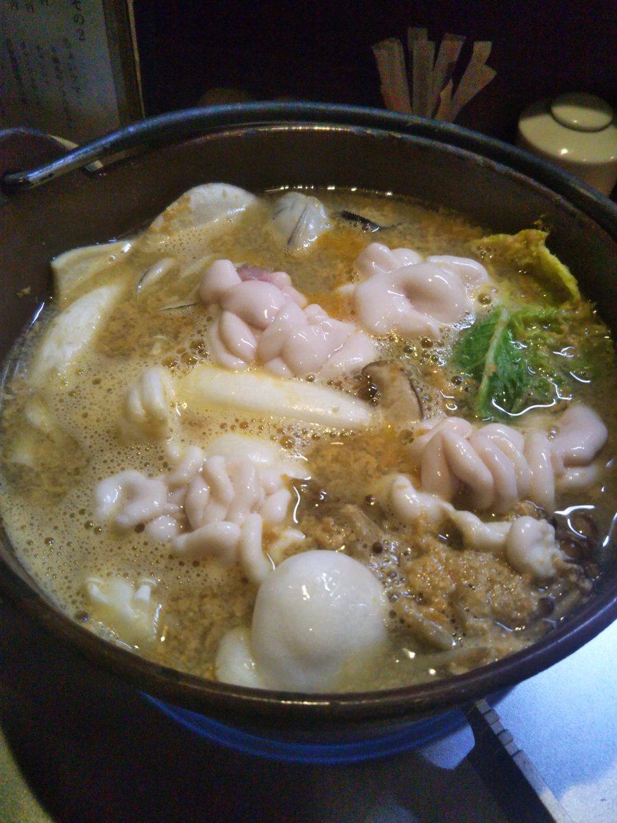 Sakanaya37 痛風鍋 始めました 魚介ベースにあん肝と味噌のスープ 新鮮な白子と赤崎の牡蠣 自家製のあん肝とあん肝味噌漬けを入れてます