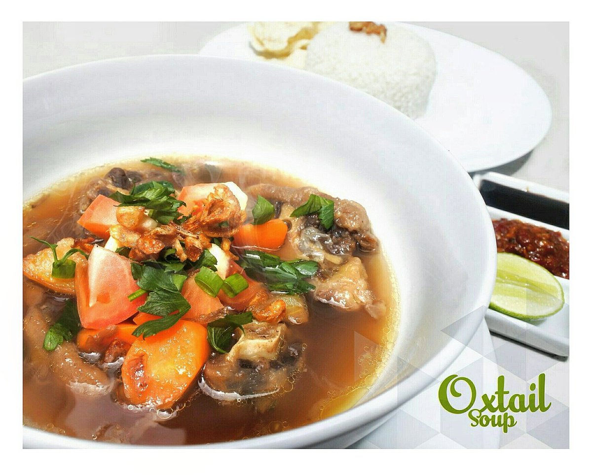 AstonKetapang's tweet photo. Satu lagi rekomendasi menu dari chef kami "SOP BUNTUT" Aston Ketapang City Hotel
.
.
#astonketapang
#ketapanginfo
#ketapanghits
#kulinerketapang
#ketapanginfo
#exploreketapang
#soup https://t.co/3VblSIlnDw