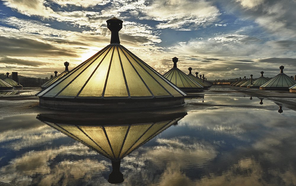 "Why not take the ultimate leap and make Temple Works the launchpad - both symbolically and literally if needs be! - for the <a href="/leeds_2023/">LEEDS 2023</a> ‘Year of Culture’? says <a href="/AishaIqbalKhan/">Aisha Iqbal Khan</a> in <a href="/LeedsNews/">Yorkshire Evening Post</a> yorkshireeveningpost.co.uk/news/aisha-iqb…