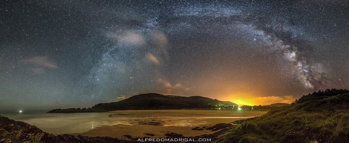 xamanmefredo's tweet photo. @CeosGalegos seguindo a senda do #raioazul #rayoazul #blueflash esa noite fixen algún que outro panorama nocturno #praia #esteiro #mañon #galiciamola @GaliciaNorte @Galicia_Mola https://t.co/6iyCxItV2c