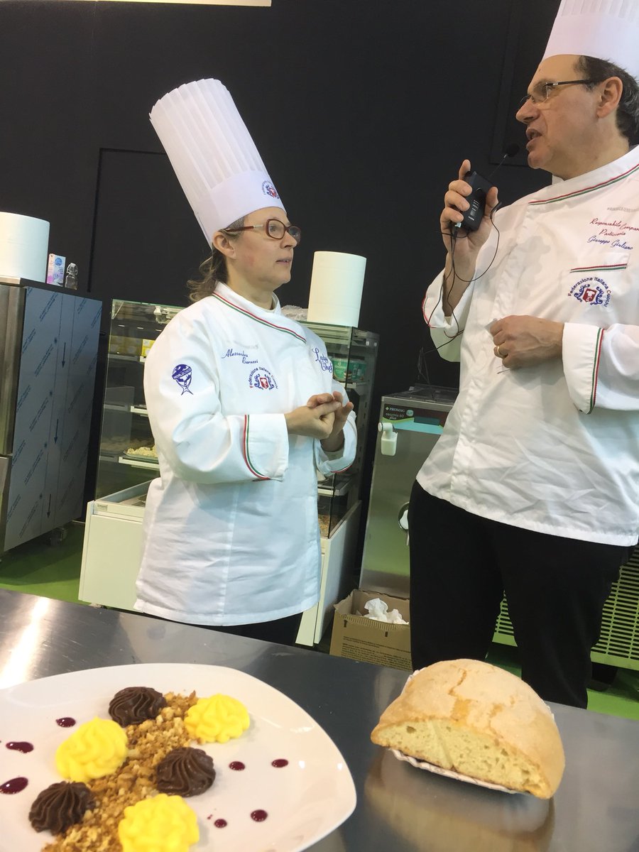 Federcuochi's tweet photo. Ed ora i padroni di casa, l’ #EmiliaRomagna #FederCuochi #Conpait #PastryFIC #PasticceriaInternazionale @IEGexpo https://t.co/rwBWr9nJsQ