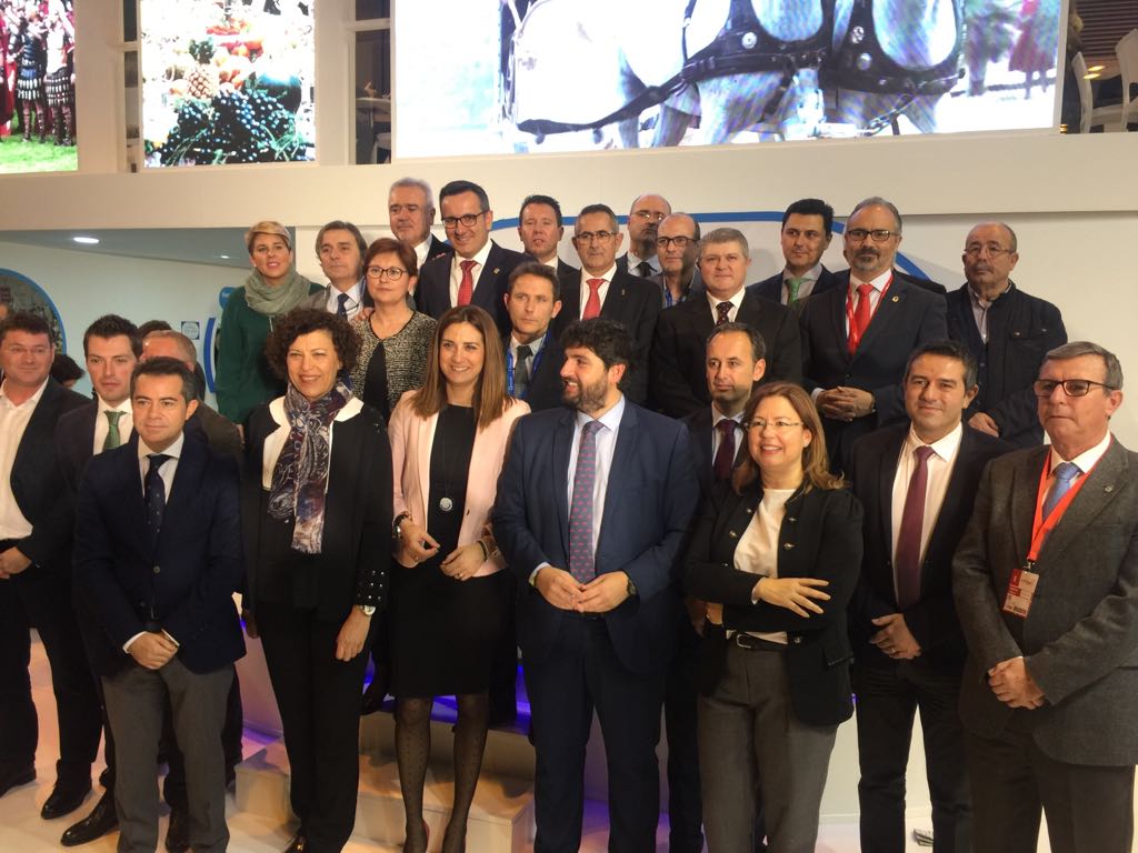 Ayto_Pinatar's tweet photo. San Pedro del Pinatar y el Mar Menor muy presentes hoy en el Día de la Región de Murcia en @fitur_madrid
#ParaísoSalado #DisfrútaloEnFamilia https://t.co/7R2smznRKj