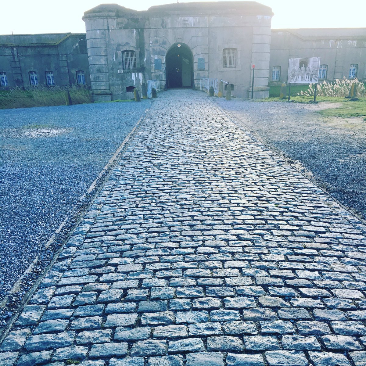 Net twee maal de theatermonoloog over het fort van Breendonk gespeeld in <a href="/FortBreendonk/">FortBreendonk</a>. Ook u kan deze voorstelling boeken voor uw school of vereniging. Contacteer me voor meer info!