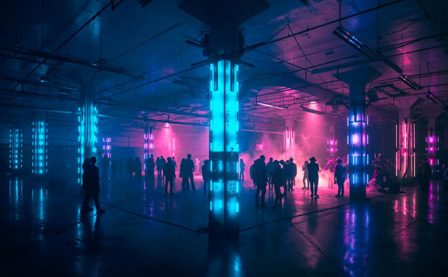 Aún puedes inscribirte para el evento que tendrá lugar esta tarde en nuestro espacio organizado por APDI. Un encuentro con la industria de la iluminación que incluirá exposiciones de productos y micro conferencias. Como invitado especial <a href="/PlaymodesStudio/">Playmodes Studio</a> 
a-pdi.org/apdi-open-door…