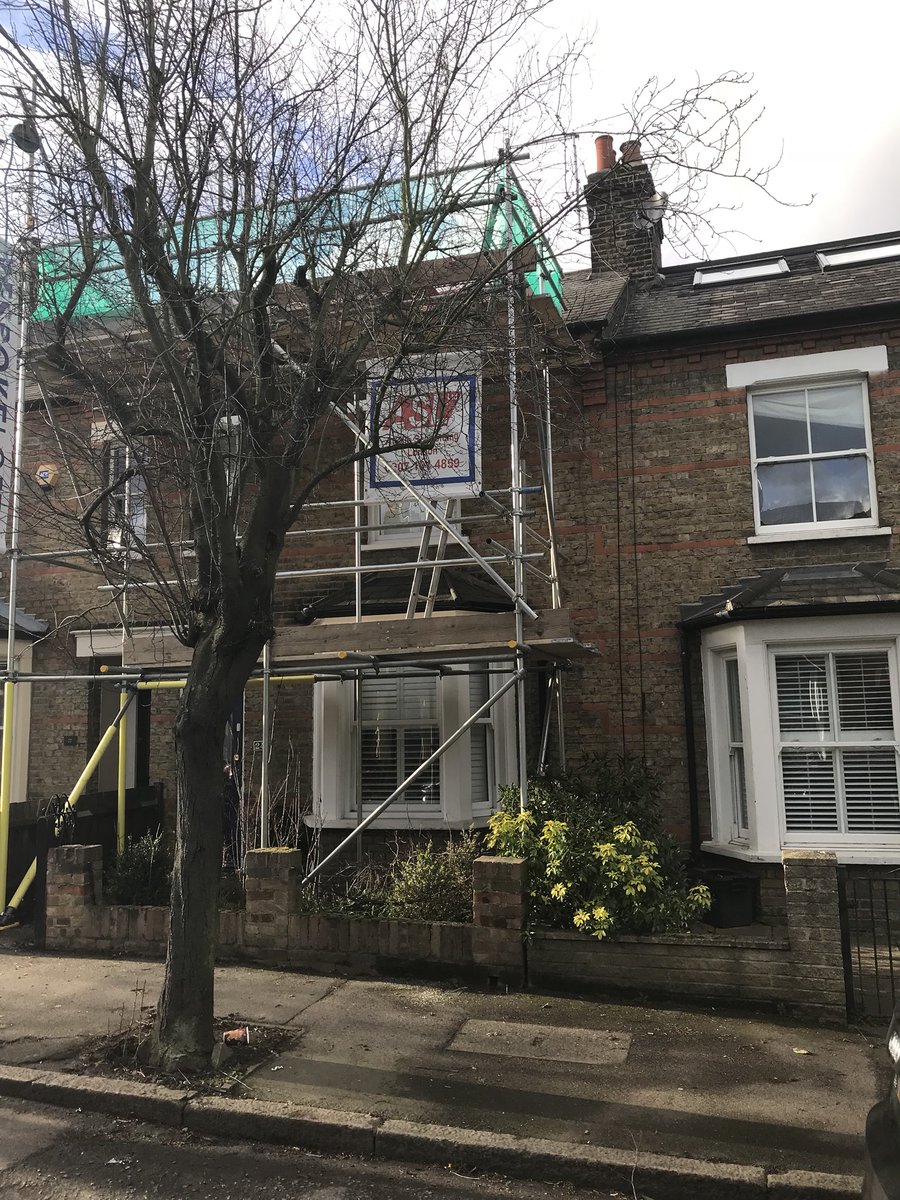 ASLScaff's tweet image. Front and back ready!! ASL UK Scaffolding!! #scaff #scaffolders #front&amp;amp;back #beamwork #tinhat