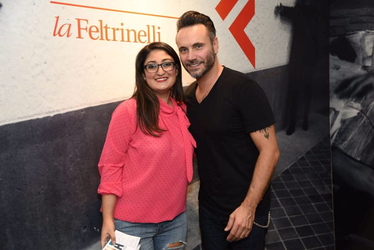 giusybiondillo's tweet photo. Il mio beniamino? Sempre e per sempre il mitico, unico e inimitabile Nek! 
Quanto siamo belli in questa foto da 1 a 1000000?
@DettoFattoRai2 #DettoFattoRai #dettofattorai #rai2 https://t.co/92ziEQZhGF