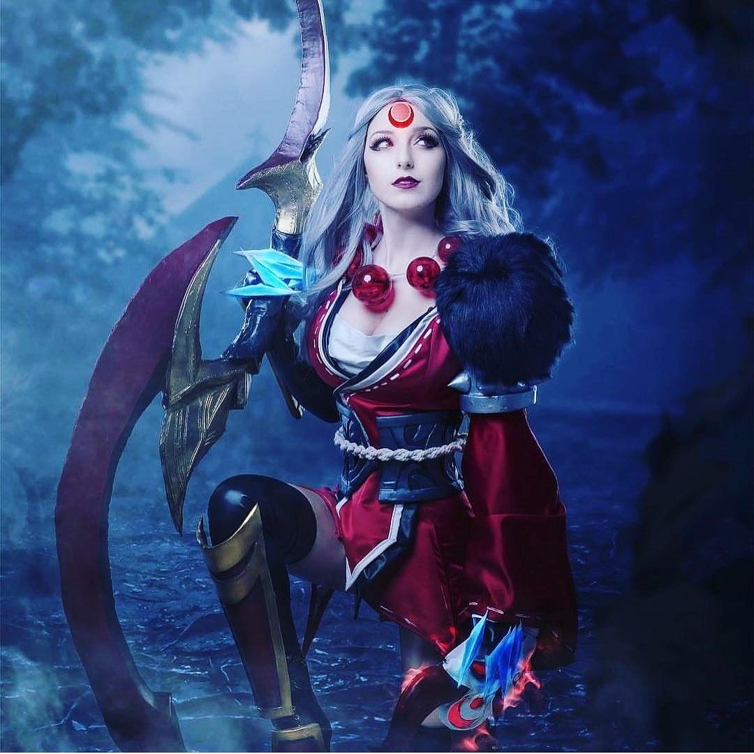 _cozplaying's tweet photo. #Cosplay #Leagueoflegends #Diana https://t.co/Si99DpFcQx