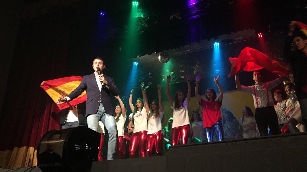 salesianotriana's tweet photo. ¿Te ha gustado la actuación de “Los Ochenteros” de nuestros alumnos de 2ºBach? Vota haciendo RT y FAV y conseguirás que sean los favoritos del público. ¡Recuerda que puedes votar en todas nuestras redes sociales! Insta: @salesianostriana Fb: Salesianos Triana https://t.co/wc0CYahhpQ