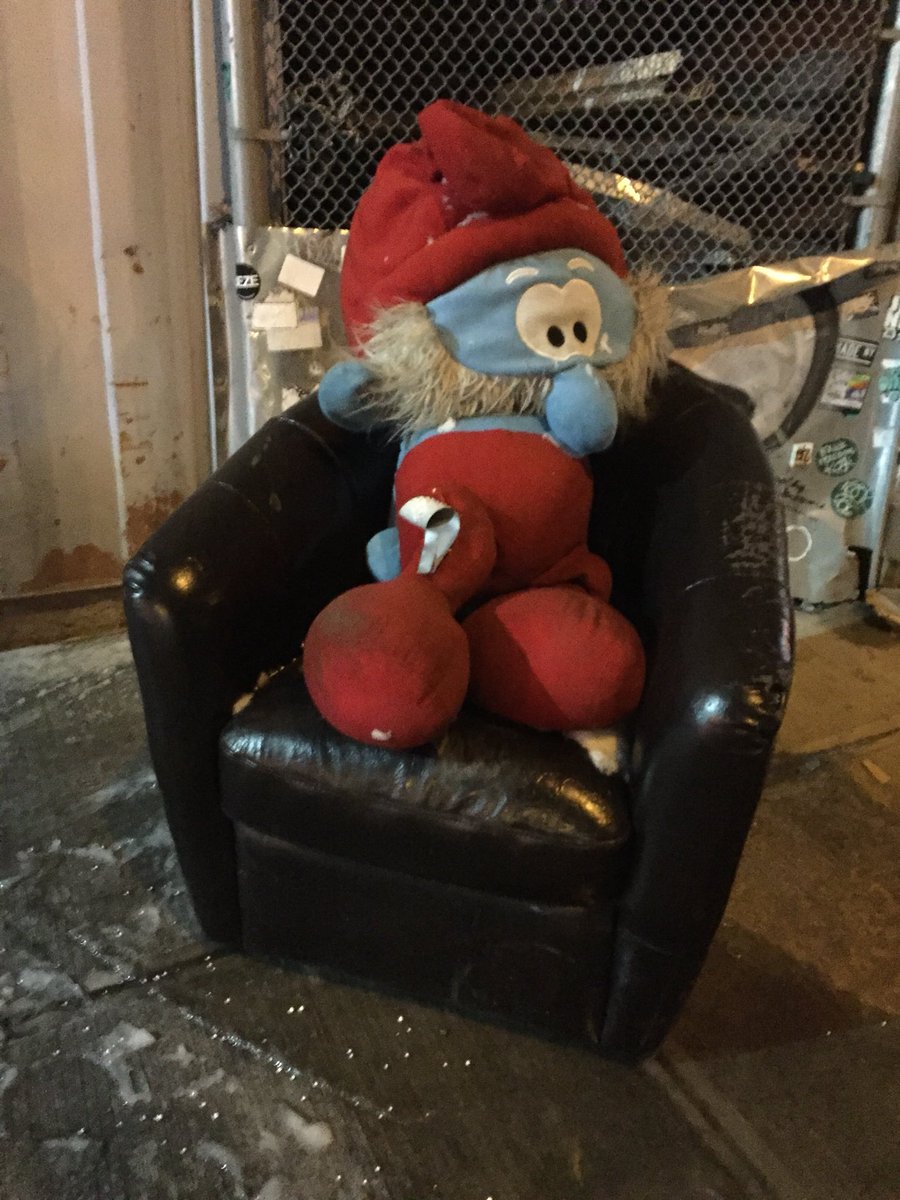 w42st's tweet photo. #LateNight #11thAve #hellskitchen Caption? https://t.co/gRxaTs53eO