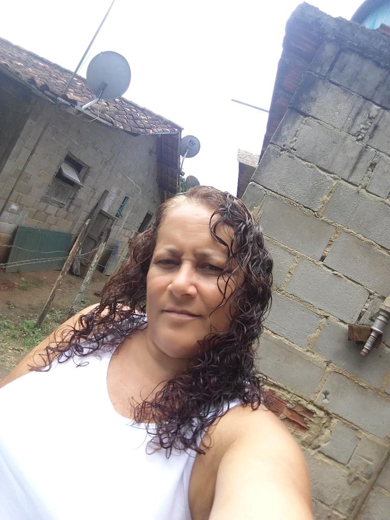 Rozane_Costa's tweet photo. @RosaMar14112784 @Jssica55272746 " SAUDADES DA MINHA CASA * PIMENTA DO QUINTAL, MEL DE ABELHA PURO SABOR DO CAMPO,UMA DELÍCIA. #POLPAS DE FRUTAS SABOR NATURAL 💋💋❤❤🌻🌻⚘⚘ https://t.co/uFKMfcmMWT