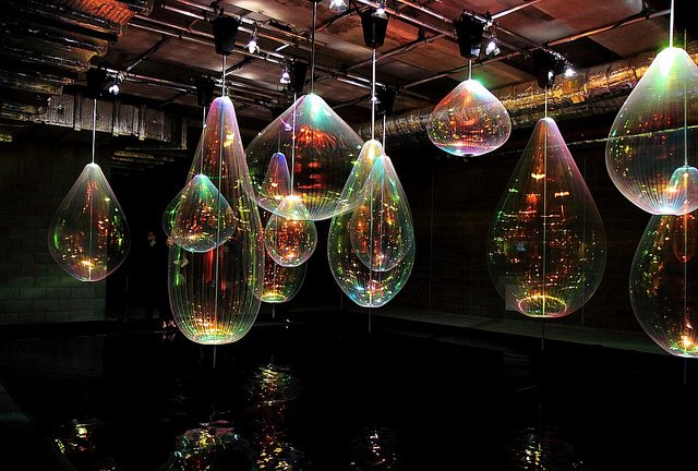 London’s light art festival season is up and running. This installation by Michael Martens &amp; Jelske Visser is just one of many amazing installations around the city #lightart #lighting #lightingdesign #London #londonart #photography #artinstallation #WinterLights @yourcanarywharf