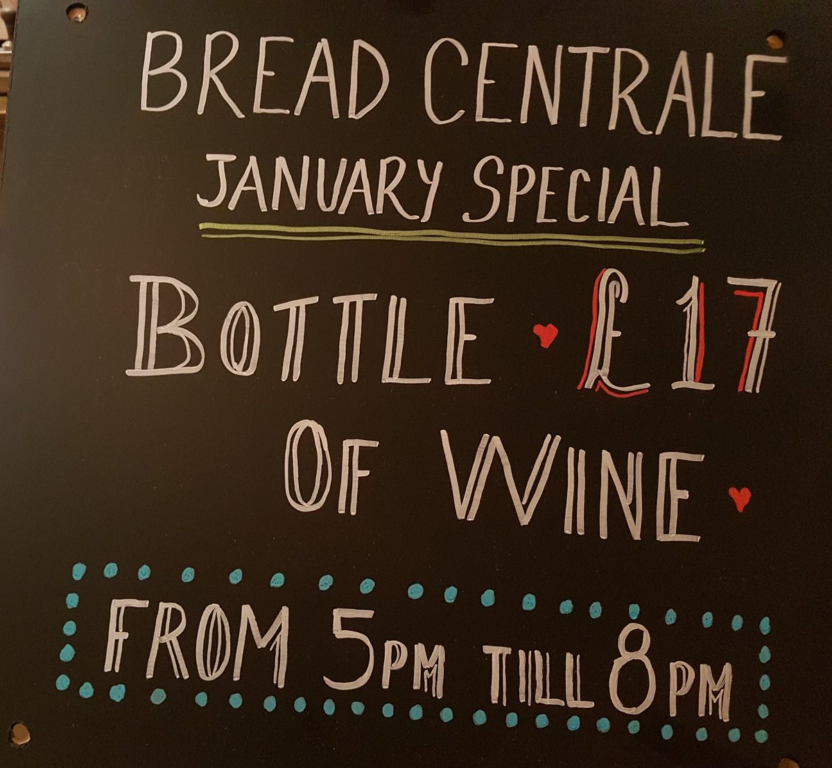 #breadcentrale has a great view of the River Thames and serves great #artisancoffee from 8am. If you can't get down till the evening, enjoy the sunset and a bottle of wine for £17 till Jan 31st. Bread Centrale, #Battersea, #plantationwharf Unit C Molasses House SW11 3TN.