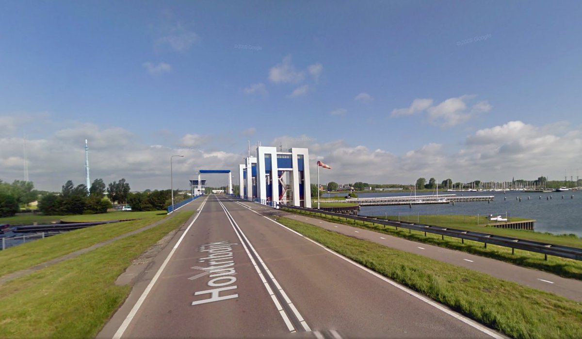 onswf_nieuws's tweet photo. #Verkeer Dijk #Enkhuizen - #Lelystad dicht voor ALLE verkeer. Ook problemen #A7. Vanaf #Hoorn tot #Beets langzaam tot stilstaand verkeer na ongeval. #CodeRood https://t.co/14YD0GNEcR